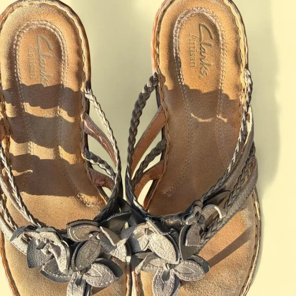 Super comfortable clarks artisan metallic